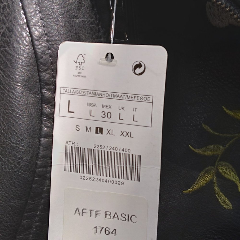 Embroidered leather jacket - Picture 9 of 9